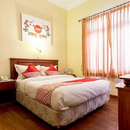 Oyo 1030 Hotel Bumi Asih Medan Eksteriør billede