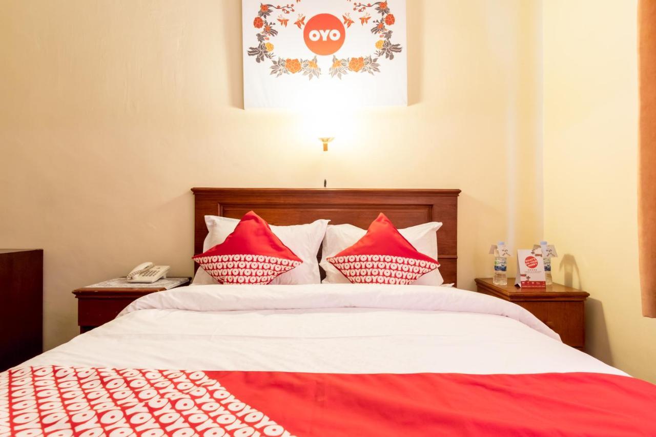 Oyo 1030 Hotel Bumi Asih Medan Eksteriør billede