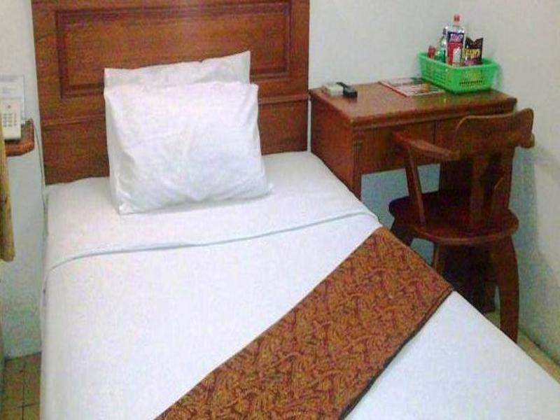 Oyo 1030 Hotel Bumi Asih Medan Eksteriør billede