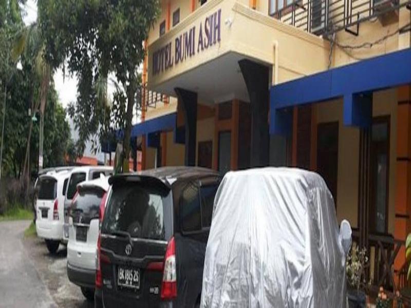 Oyo 1030 Hotel Bumi Asih Medan Eksteriør billede