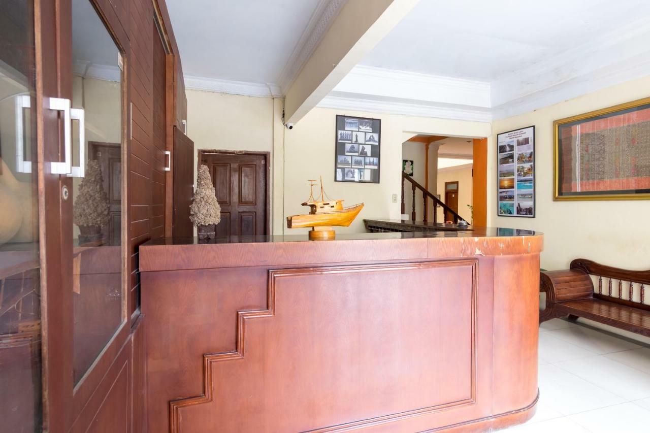Oyo 1030 Hotel Bumi Asih Medan Eksteriør billede