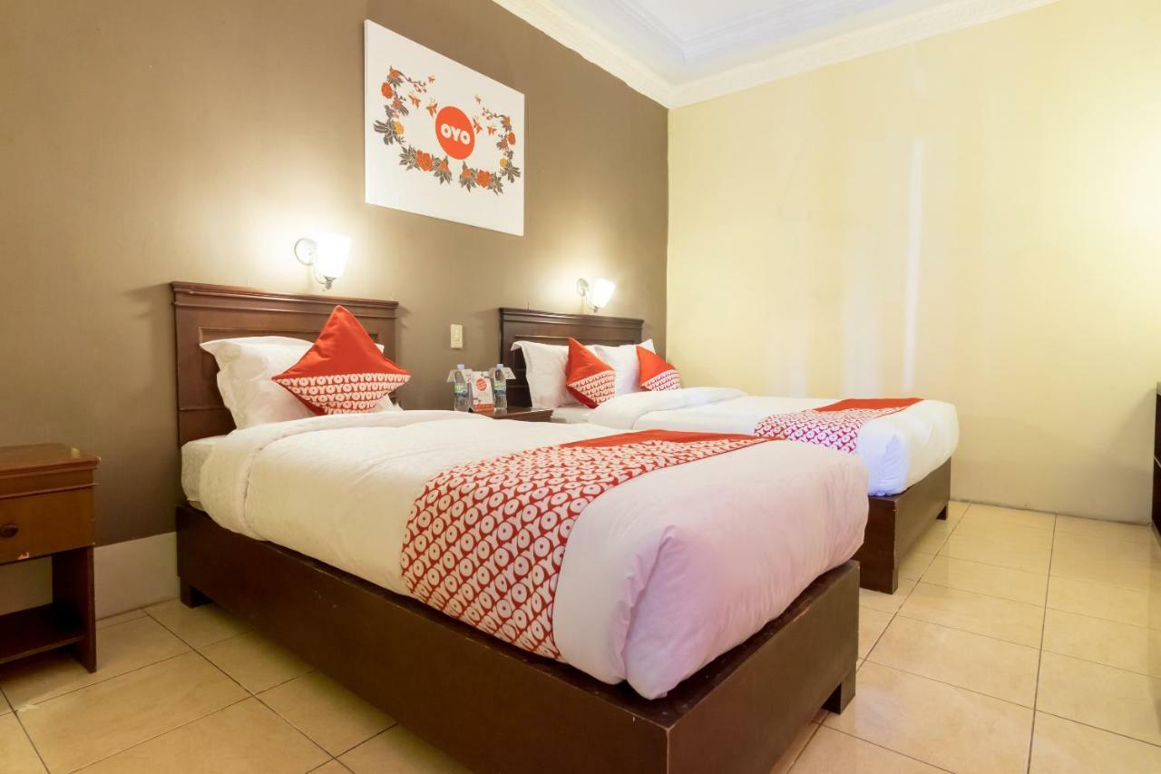 Oyo 1030 Hotel Bumi Asih Medan Eksteriør billede