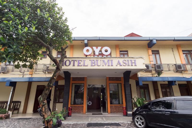 Oyo 1030 Hotel Bumi Asih Medan Eksteriør billede