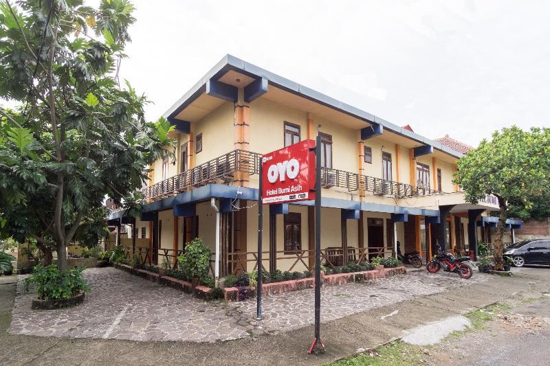 Oyo 1030 Hotel Bumi Asih Medan Eksteriør billede