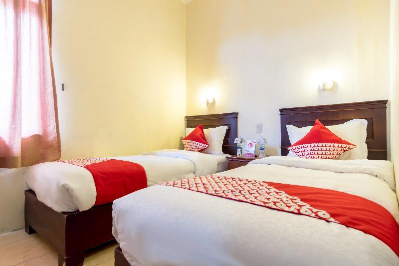 Oyo 1030 Hotel Bumi Asih Medan Eksteriør billede