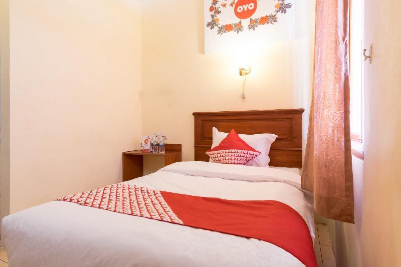 Oyo 1030 Hotel Bumi Asih Medan Eksteriør billede